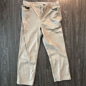 Abercrombie & Fitch
The 90s Straight Ultra High Rise